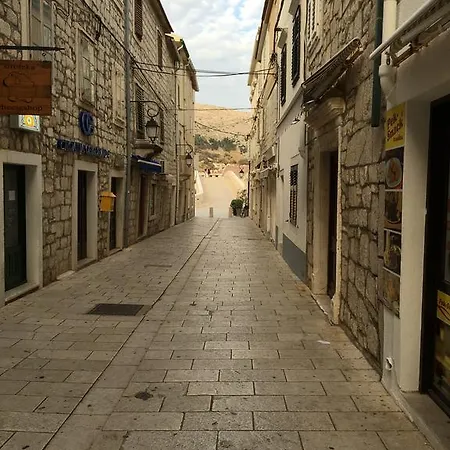 House Mima * Pag Town