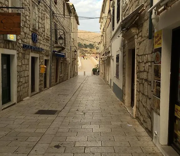 House Mima * Pag Town