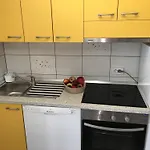 بيت للعطل House Mima *
